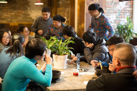 云南過(guò)橋米線加盟哪家好