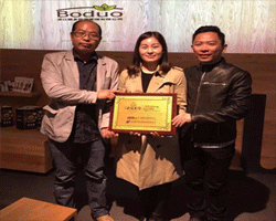 新加坡首家十秒到開(kāi)業(yè)  店主揭秘米線加盟品牌抉擇