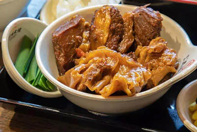 重慶開過橋米線店掙錢嗎 了解三點沒有問題