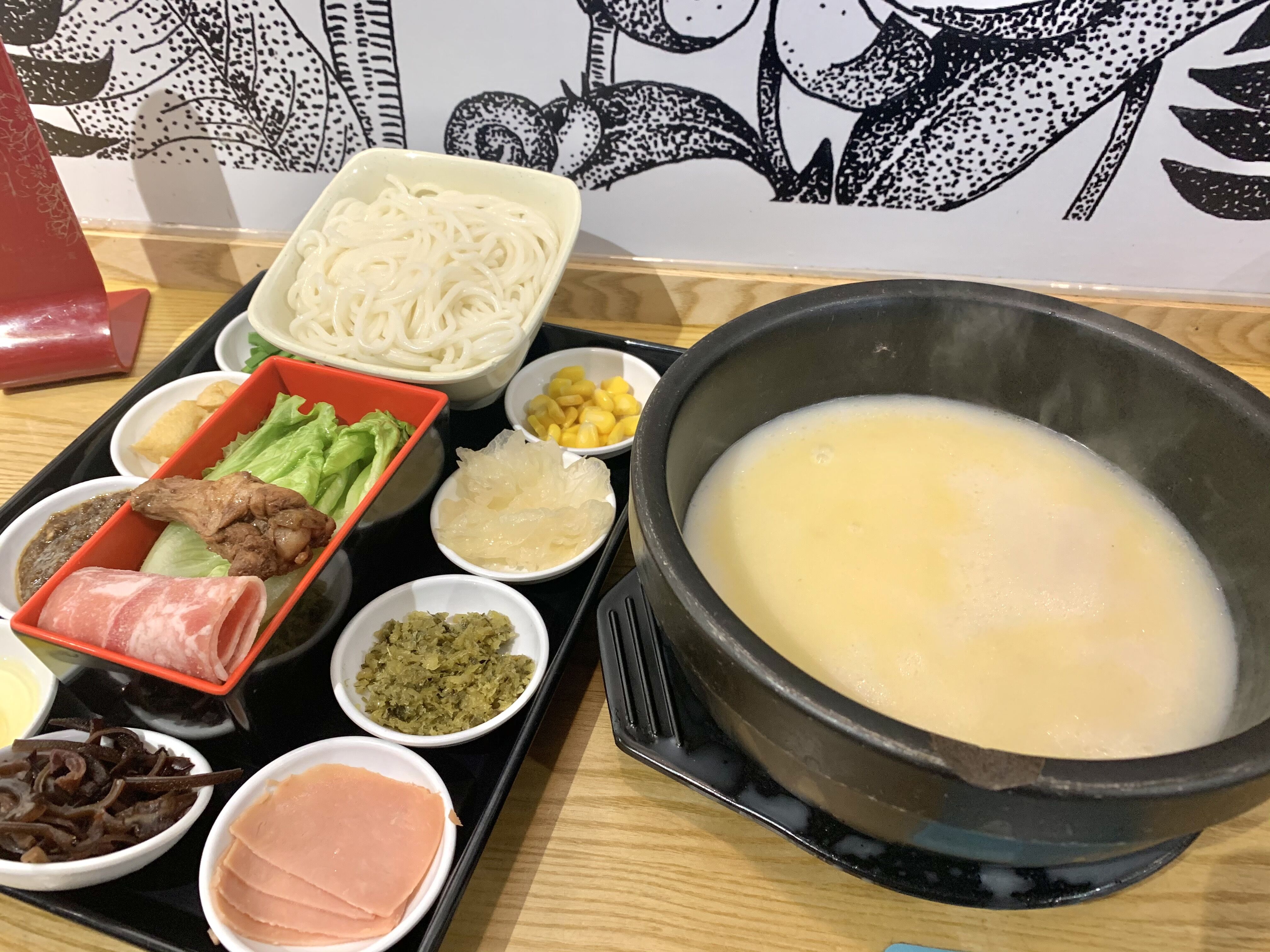 圓十秒到過橋米線，每天都有人在嗦！