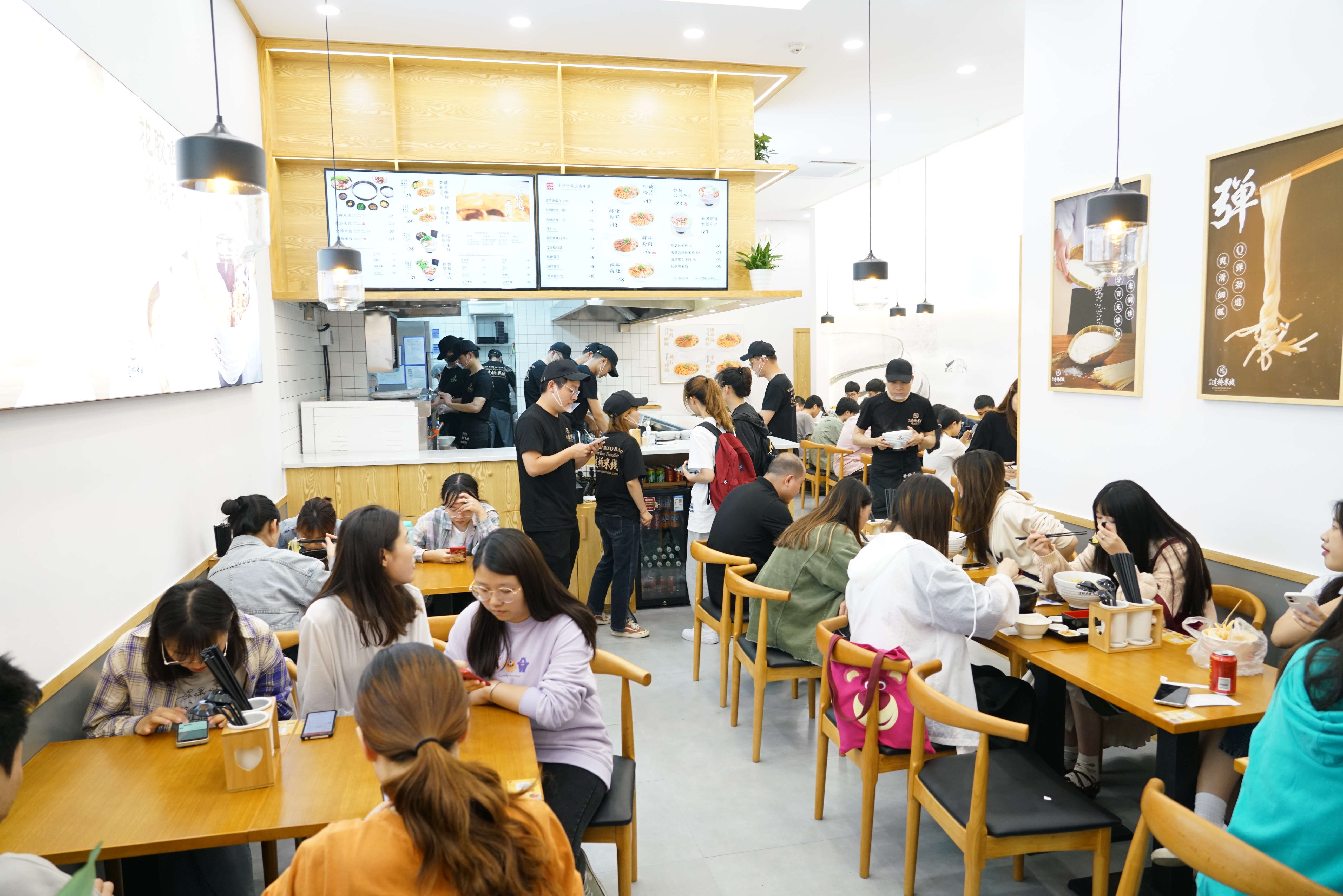 十秒到過橋米線加盟培訓(xùn)的方面有哪些？